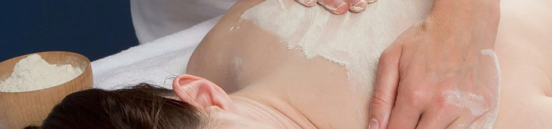 Udvartana – Herbal Ubtan Detox Massage