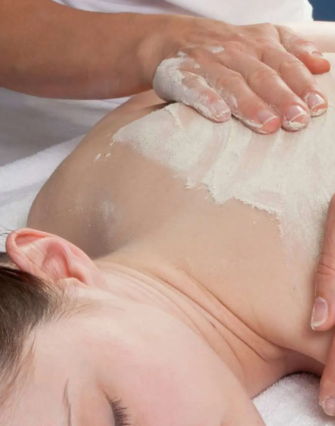 Udvartana – Herbal Ubtan Detox Massage